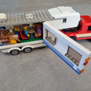 LEGO - caravane blanche - 60182