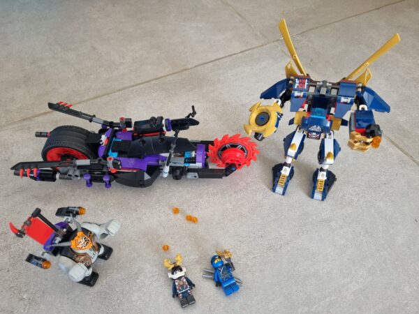 LEGO - Scie + robot - 70642