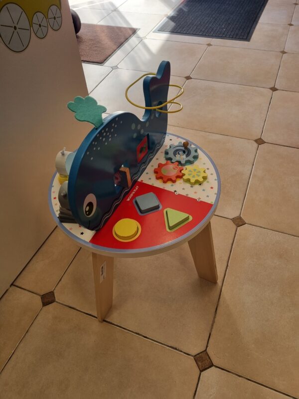table d'activités en bois