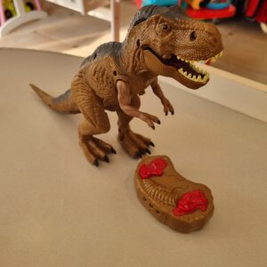 dinosaure télécommandé