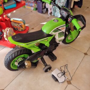 moto électrique verte