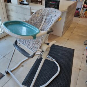 Chaise haute compacte badabulle + housse de rechange