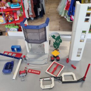 Caserne de pompier playmobil pour pièces