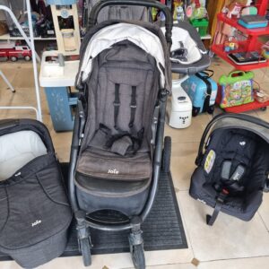 Poussette trio joie