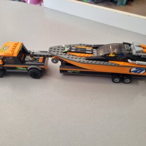 LEGO - 4x4 et son bateau