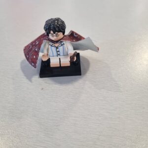 LEGO - figurine Harry potter avec cape d'invisibilité