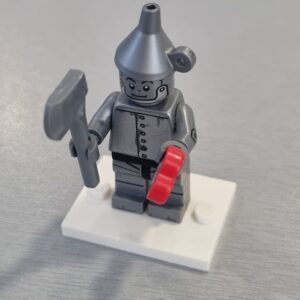 LEGO - figurine homme en fer blanc