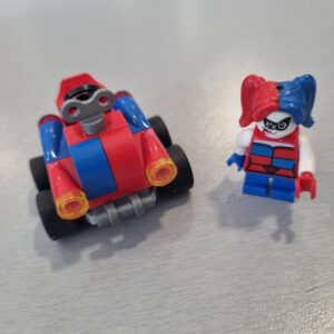 LEGO - Harley Quinn et sa voiture
