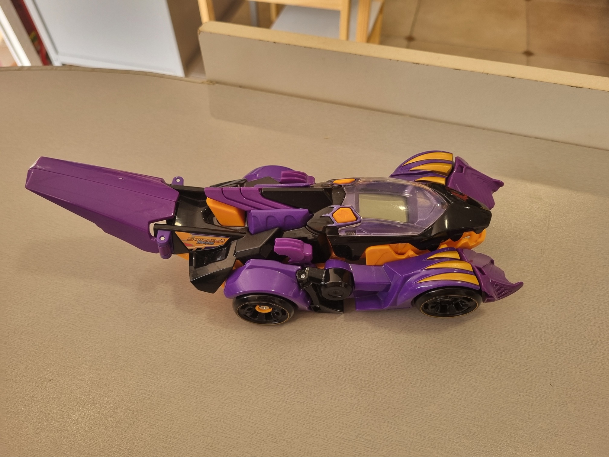 Brutor super spinosaure