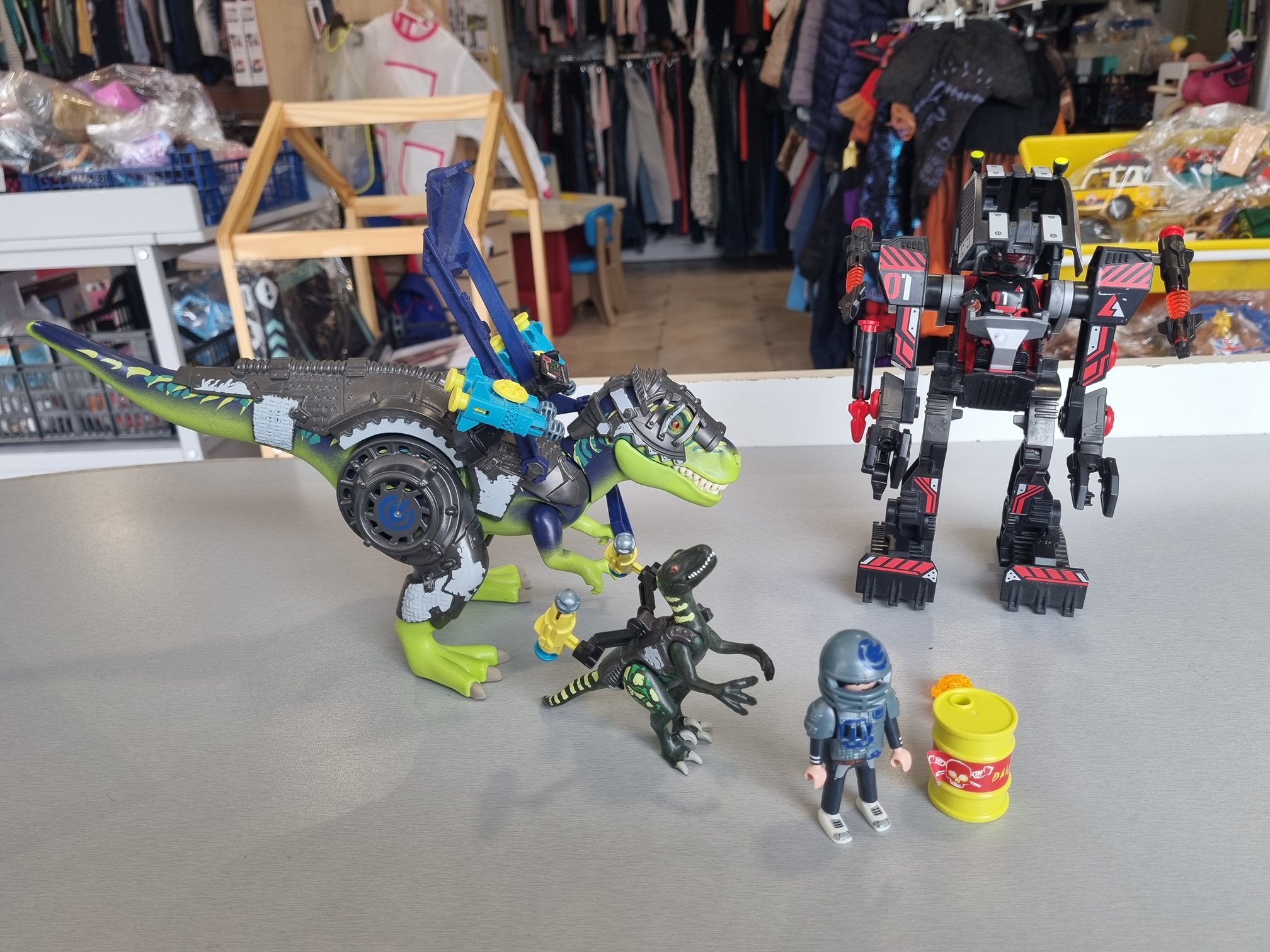 PLAYMOBIL - combat dinosaure