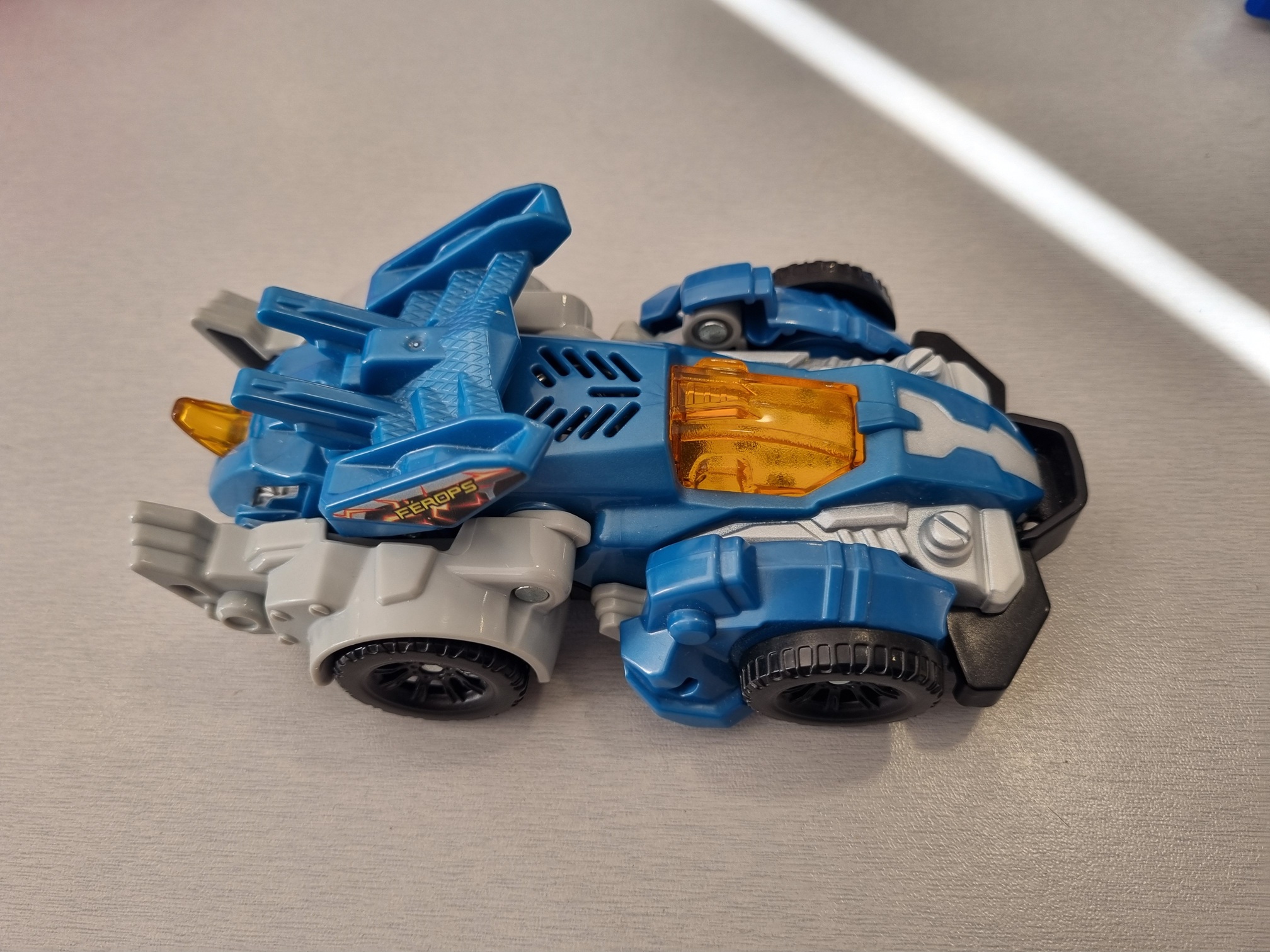 switch and go dino - Ferops